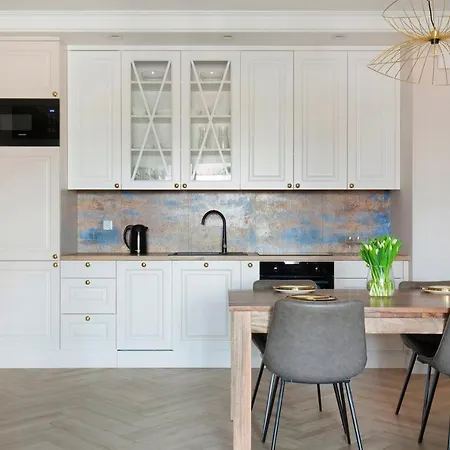 Elite Granaria The View