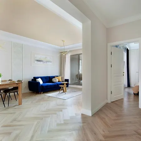 Elite Granaria The View